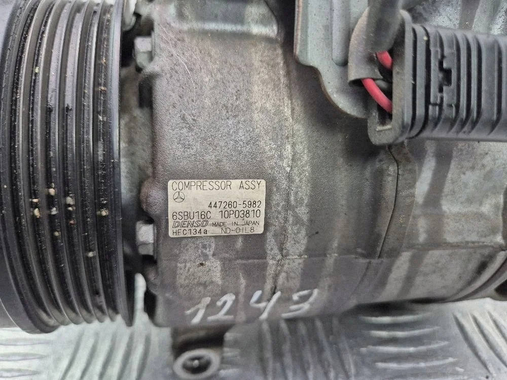 Mercedes W204 W212 Ilmastointikompressori A0032308511 image 6