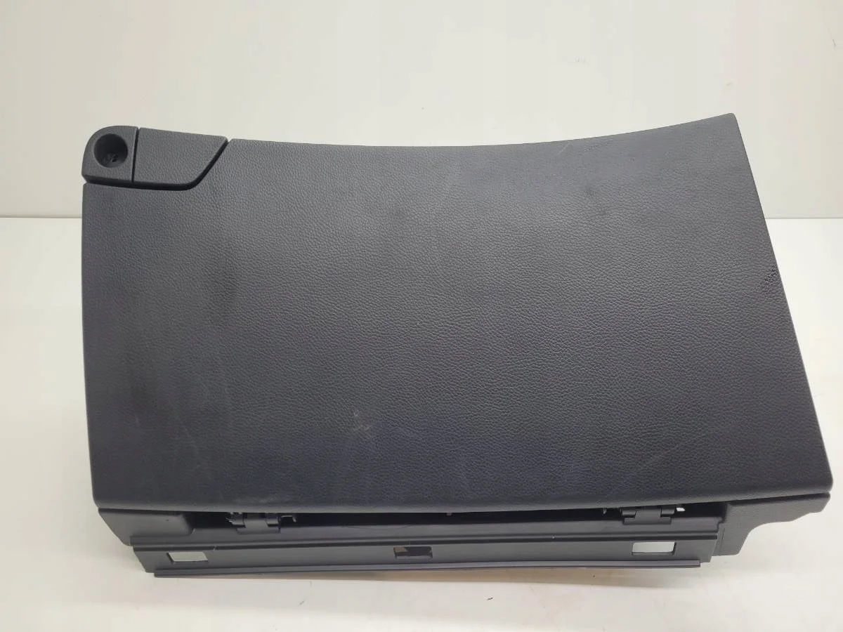 Hyundai i40 Glove Box 84543-3Z000 Used
