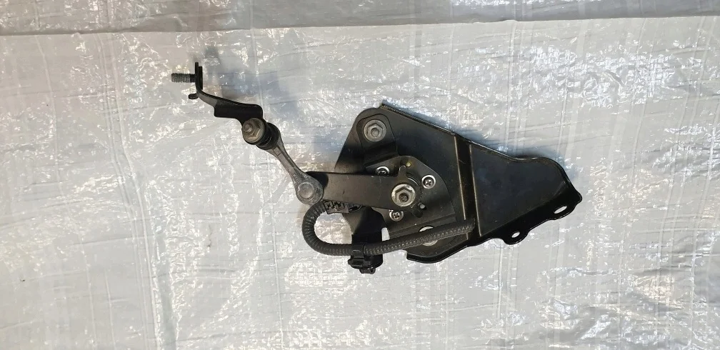 Xenon-valojen asentoanturi Jeep Wrangler JL