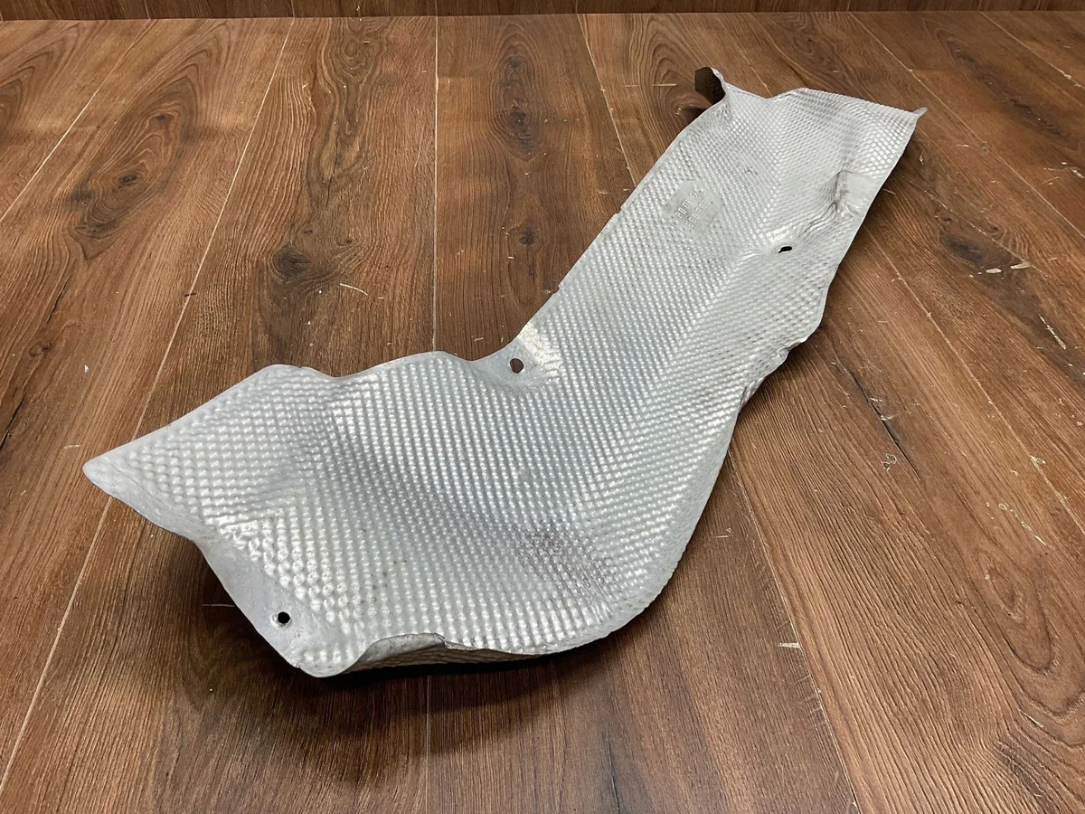 2004 Mercedes-Benz E W211 Heat Shield A2116824171