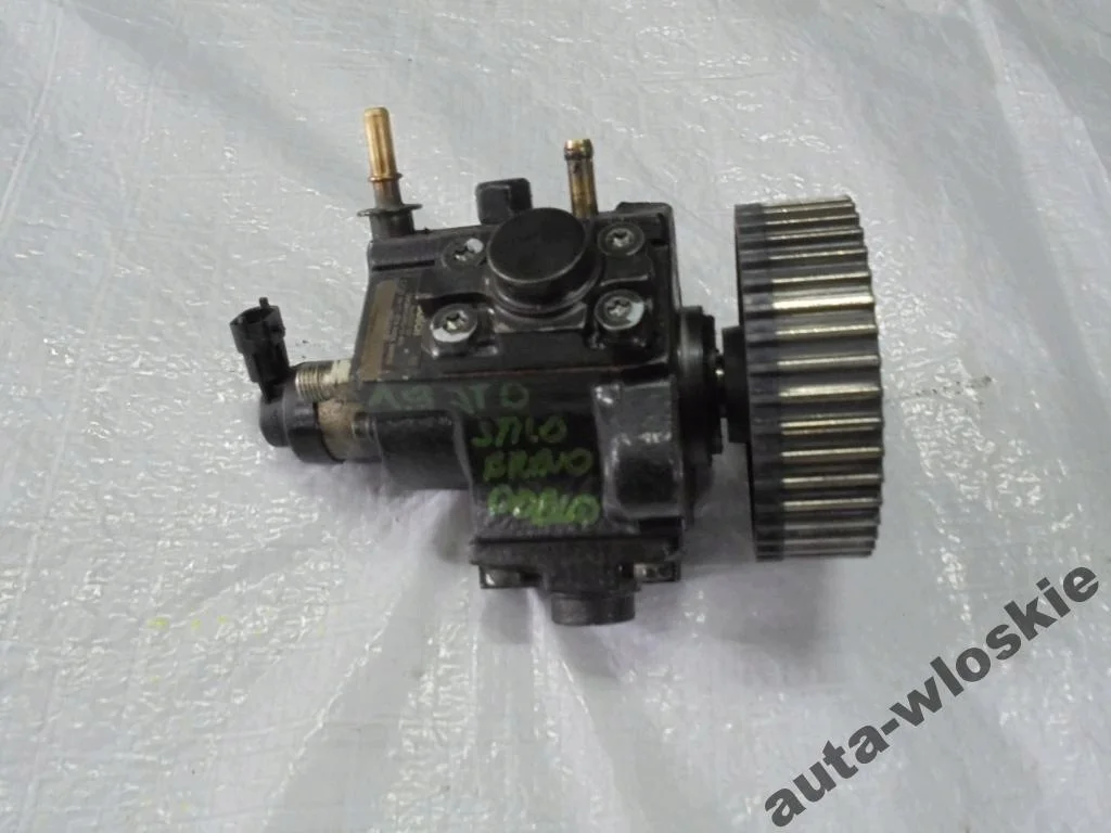 Polttoainepumppu Fiat Doblo Bravo Alfa 147 1.9 JTD