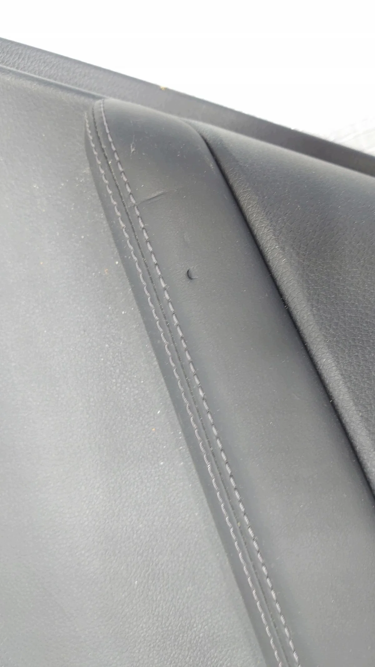 Nissan X-Trail T32 Panel Puerta Trasera Derecho AUE6097 image 3