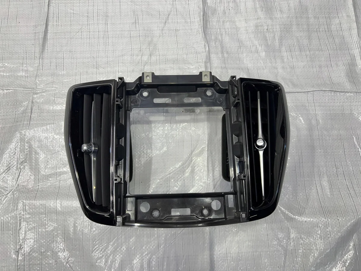 Marco Radio Volvo XC60 II B4 AUE10429