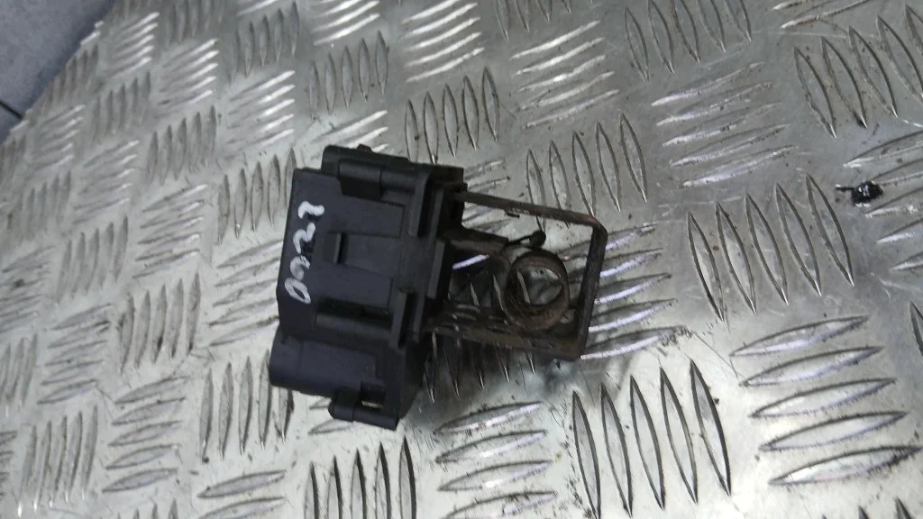 Vastuksen puhallin Peugeot 307 1.6HDI