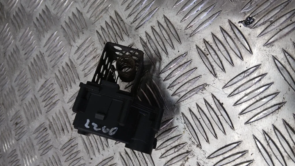 Widerstand Gebläse Peugeot 307 1.6 HDI 05-08
