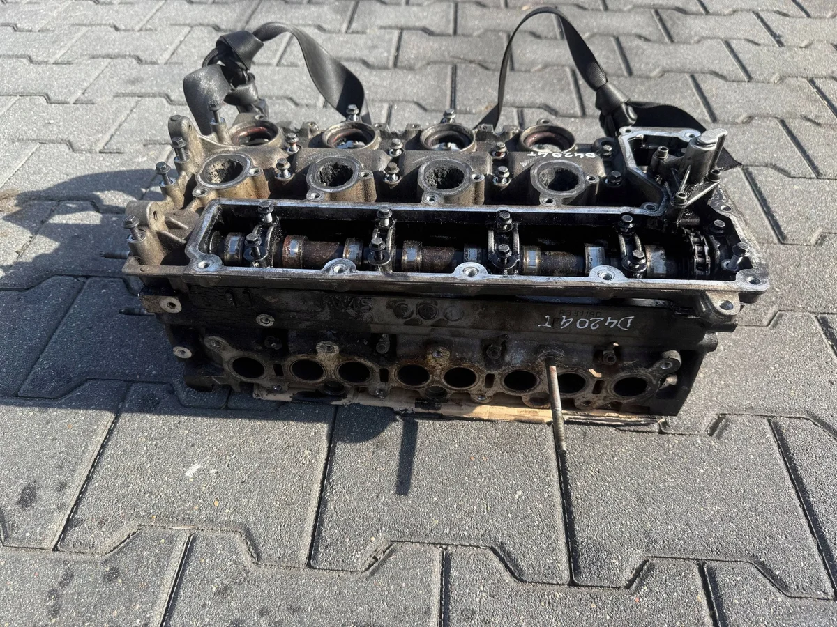 Sylinterinkansi Volvo D4204T 2.0D Käytetty