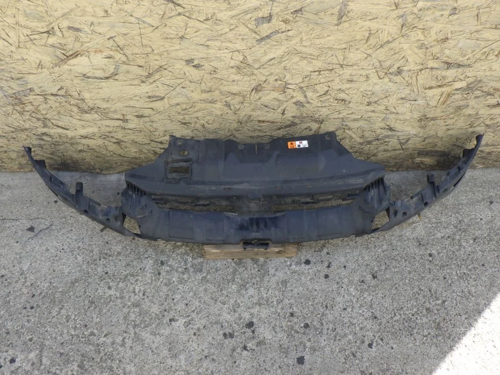 Ford Focus MK3 Refuerzo Frontal Usado image 4