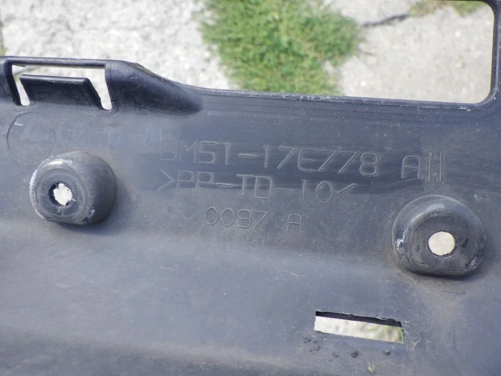 Ford Focus MK3 Refuerzo Frontal Usado image 9