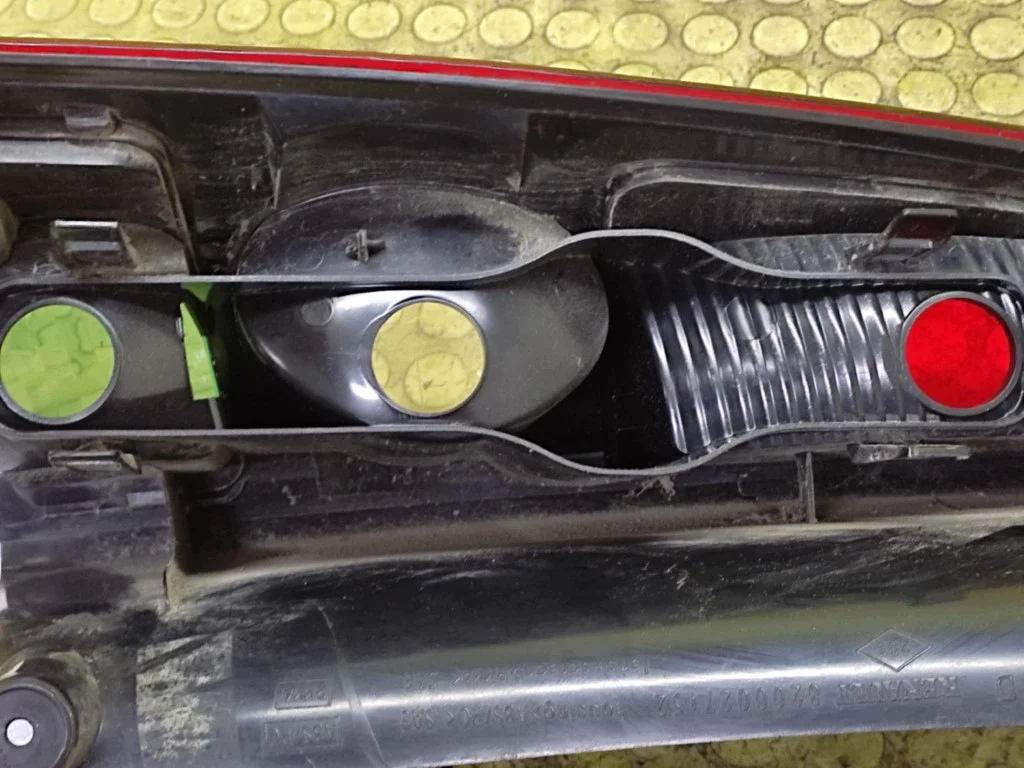 Renault Espace IV Rückleuchte Rechts gebraucht image 5
