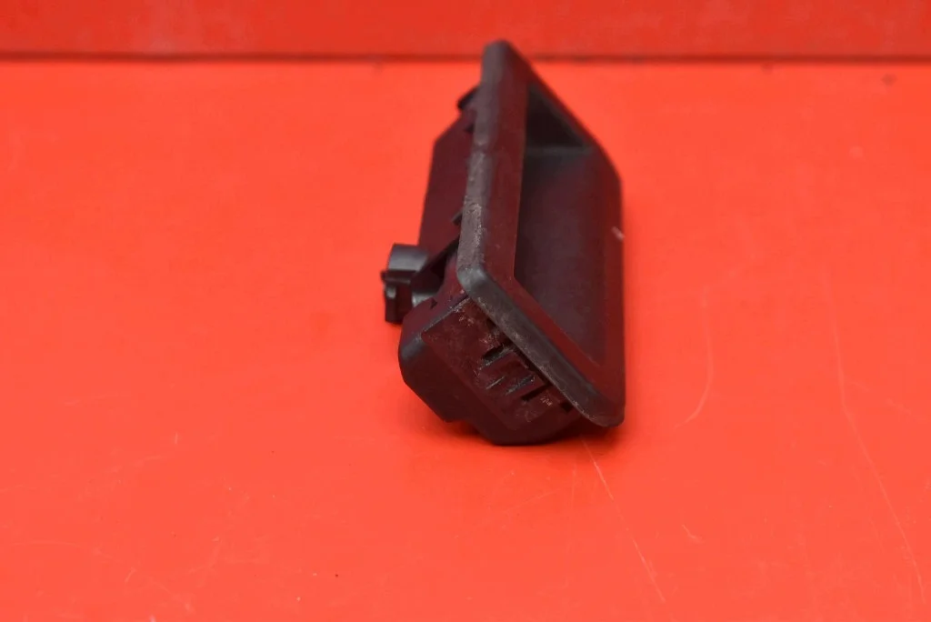 Klappe Griff Knopf Skoda Fabia 3 III 6V0827566 image 4