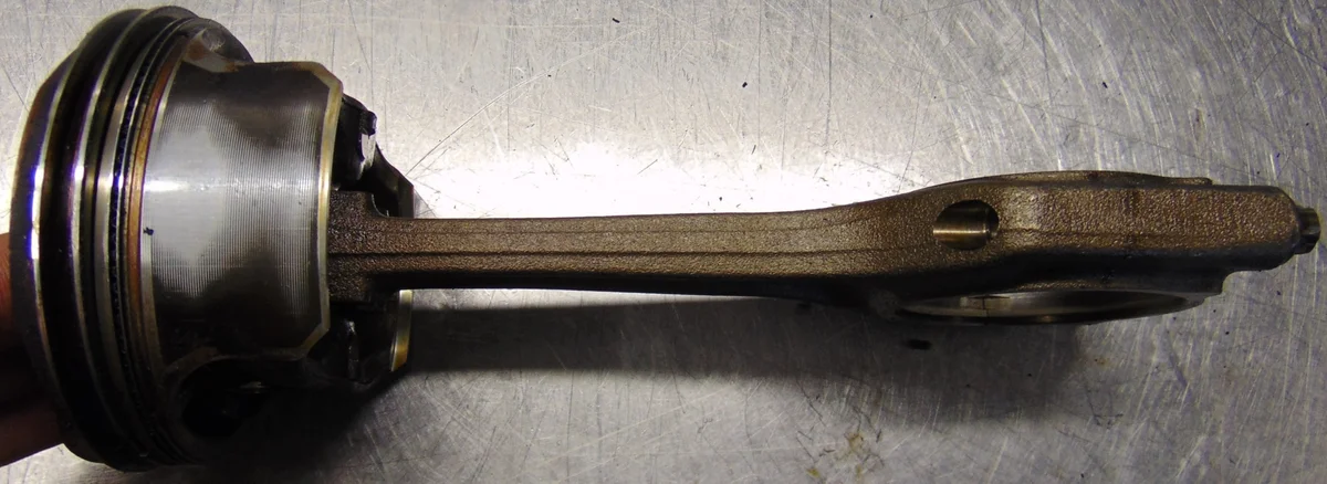 Kolv vevstake BMW 3 E90 E91 2.0 16V Bensin image 3