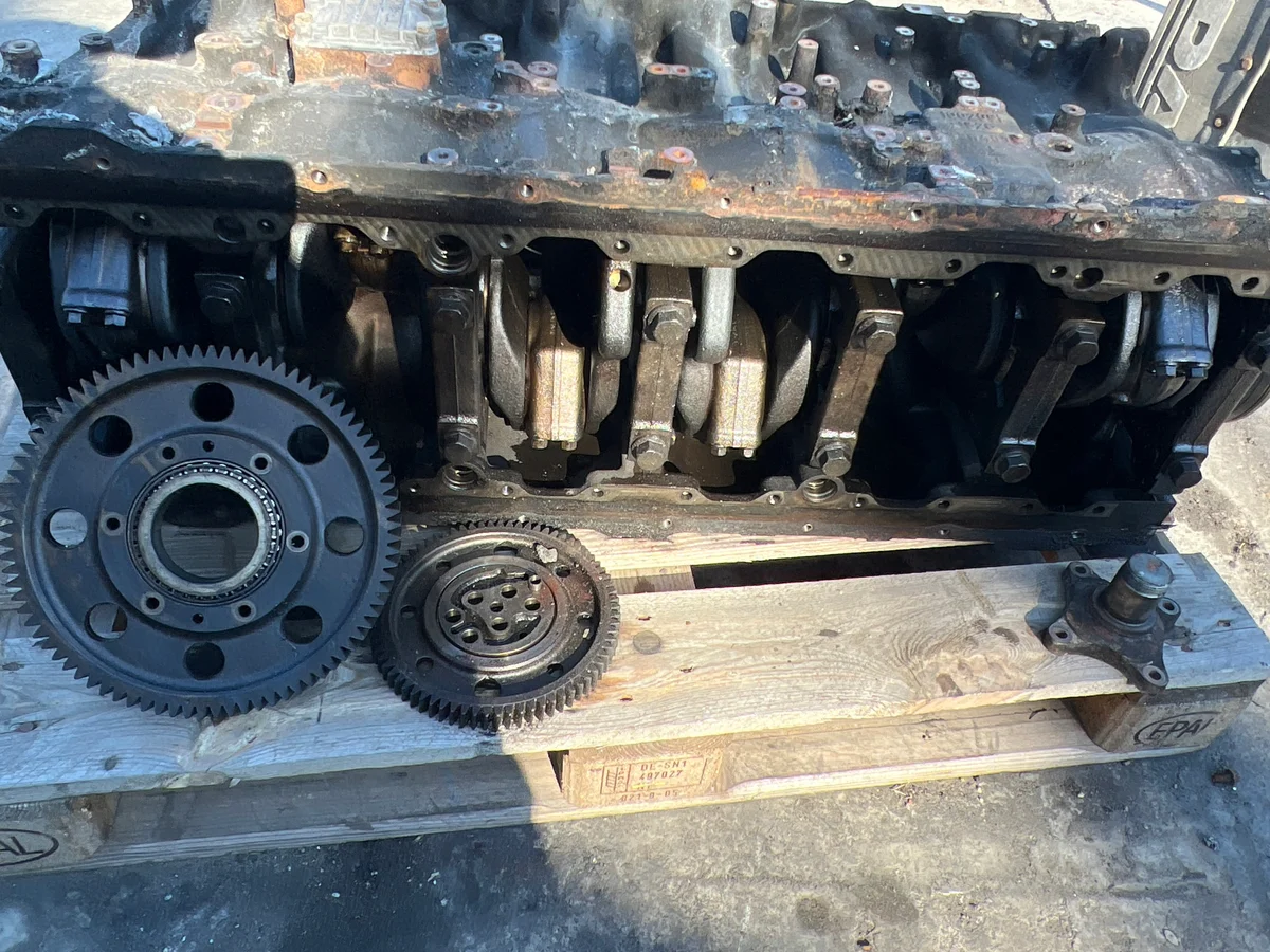 Volvo D13A Motorblock med vevaxel