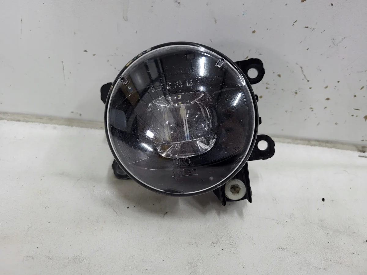 Halogenlampa Renault OE 90087757 Använd