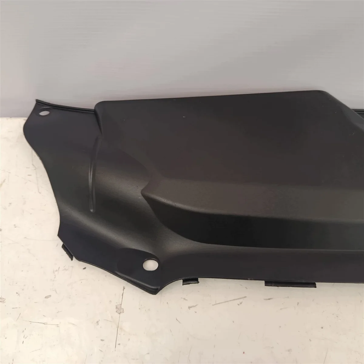 Cubierta Parachoques Audi A5 8T Usado 8T0807081A