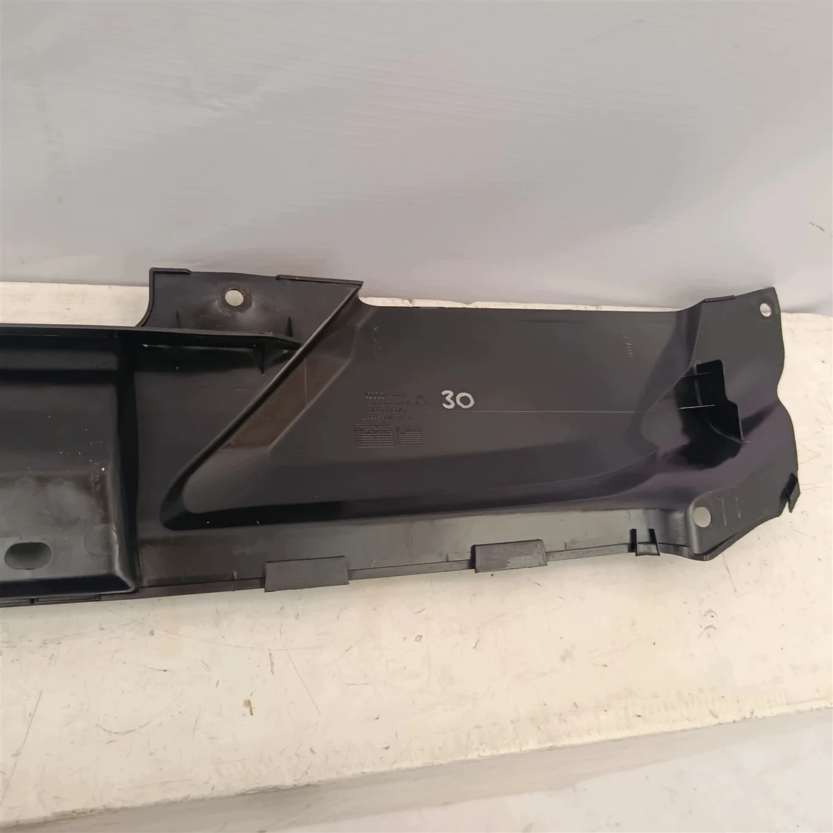 Audi A5 8T Stoßstangenabdeckung vorne 8T0807081A image 6