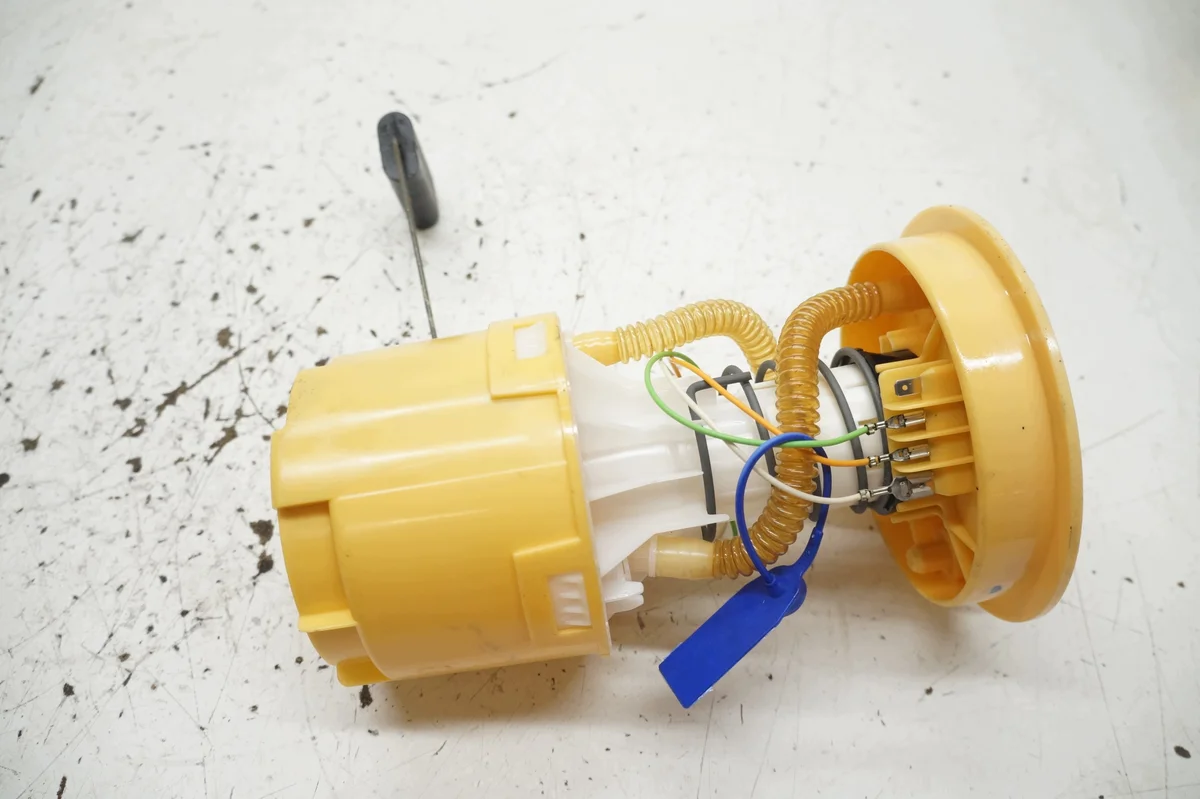 Kraftstoffpumpe Volvo S40 V50 C30 C70 II image 5