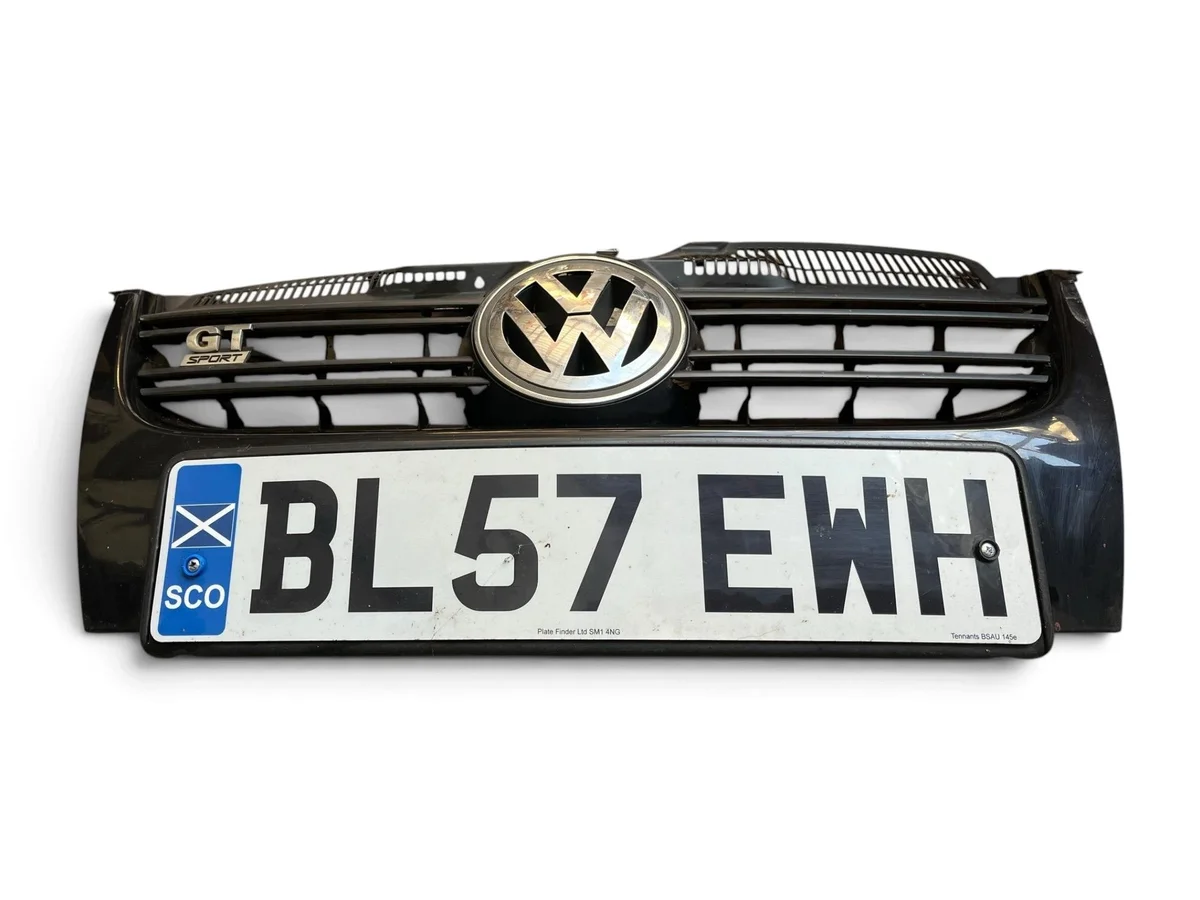 VW Golf 5 Grille 1K5853653 Used