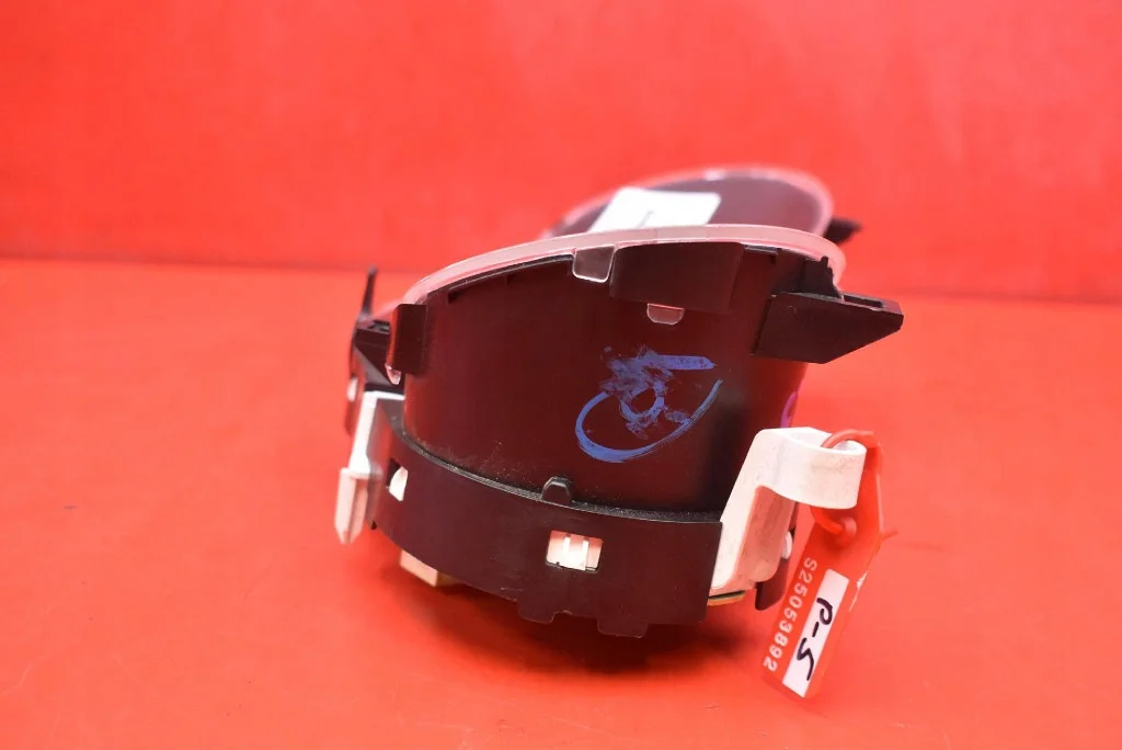 Kombiinstrument Citroen C3 II 1.6 HDI 92PS image 5