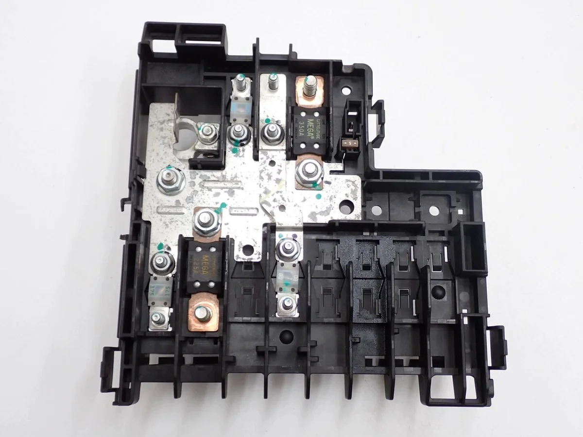 Used Battery Terminal Splitter 8894442317 9-56