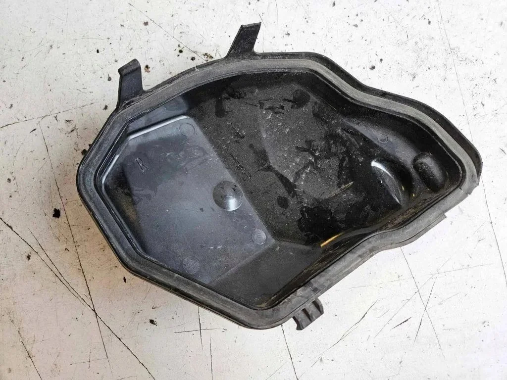 Strålkastarlock höger BMW 5 E60 E61 16451600 image 3
