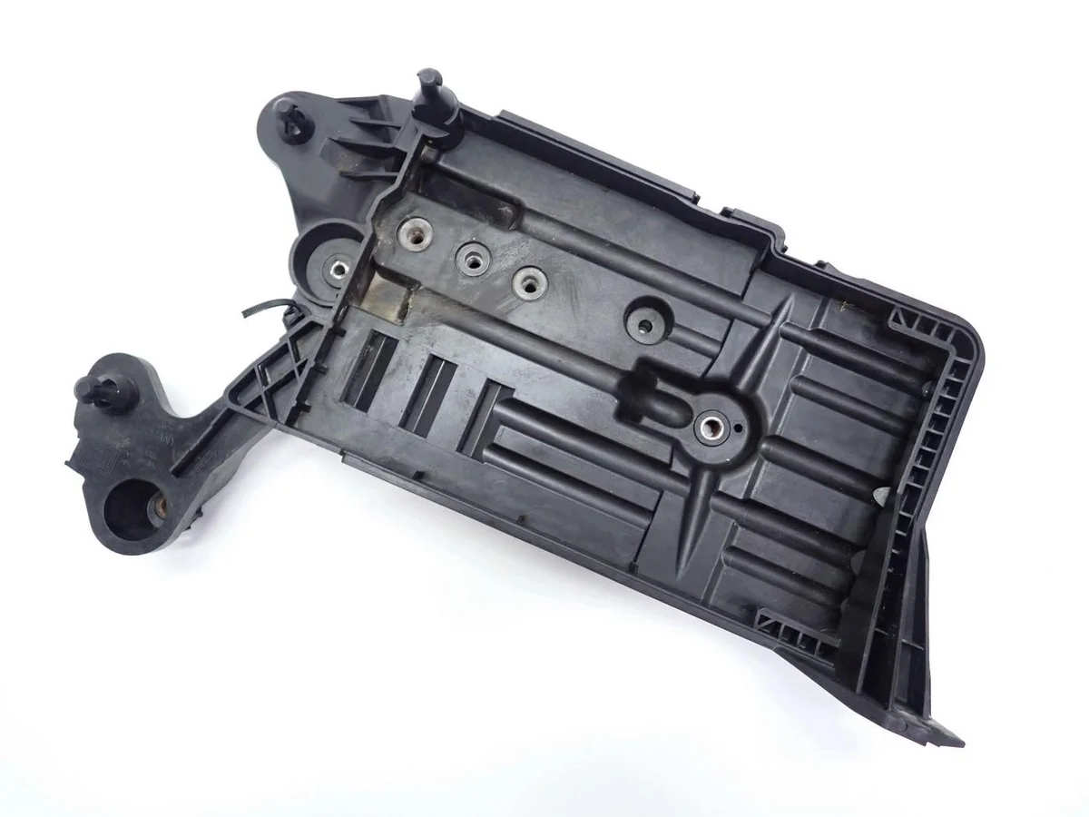 Base Suporte Bateria Skoda Octavia III 5E 5Q0915331K