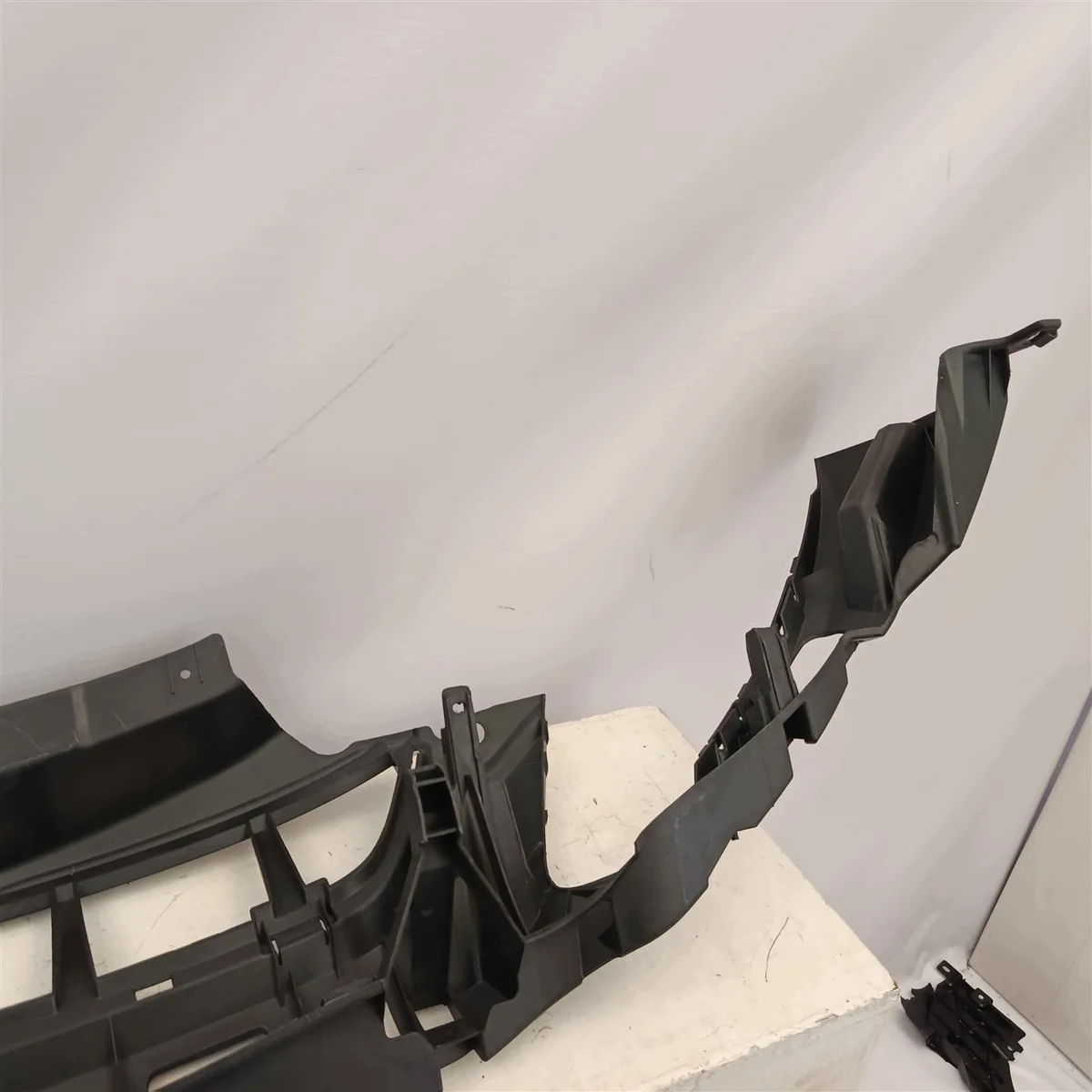 Refuerzo Parachoques Ford C-MAX MK2 Usado image 7