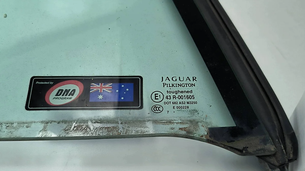 Rechter achterruit Jaguar XKR image 3