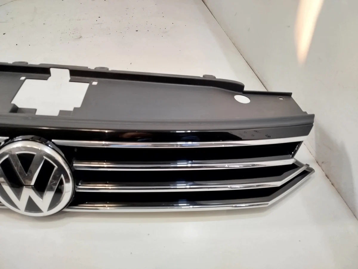 Grille calandre VW Passat B8 + logo image 3