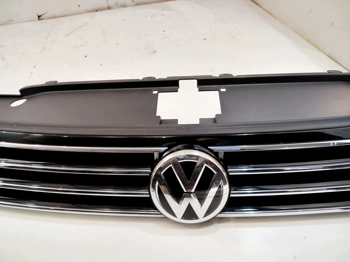 Grille calandre VW Passat B8 + logo image 4