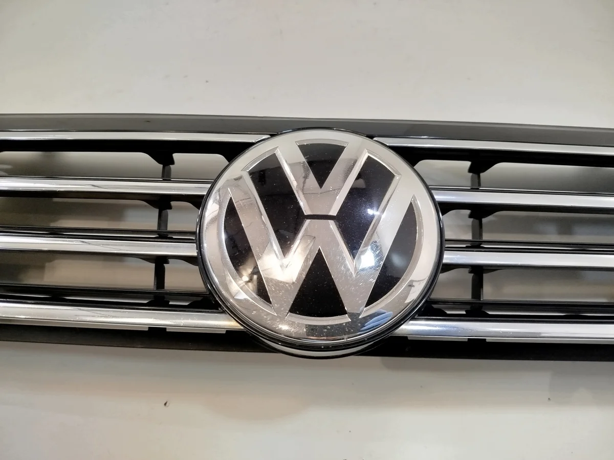Grille calandre VW Passat B8 + logo image 6