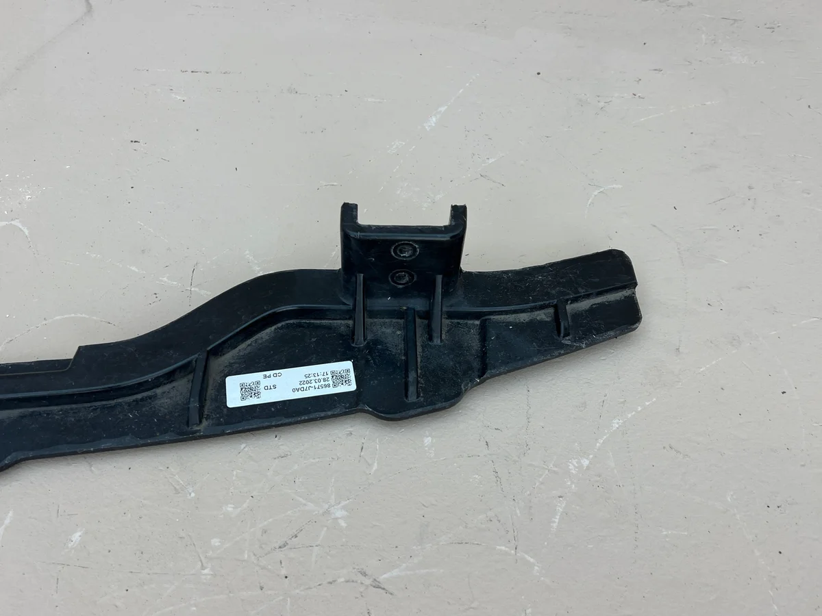 Kia Ceed 3 Front Bumper Reinforcement Bar image 9