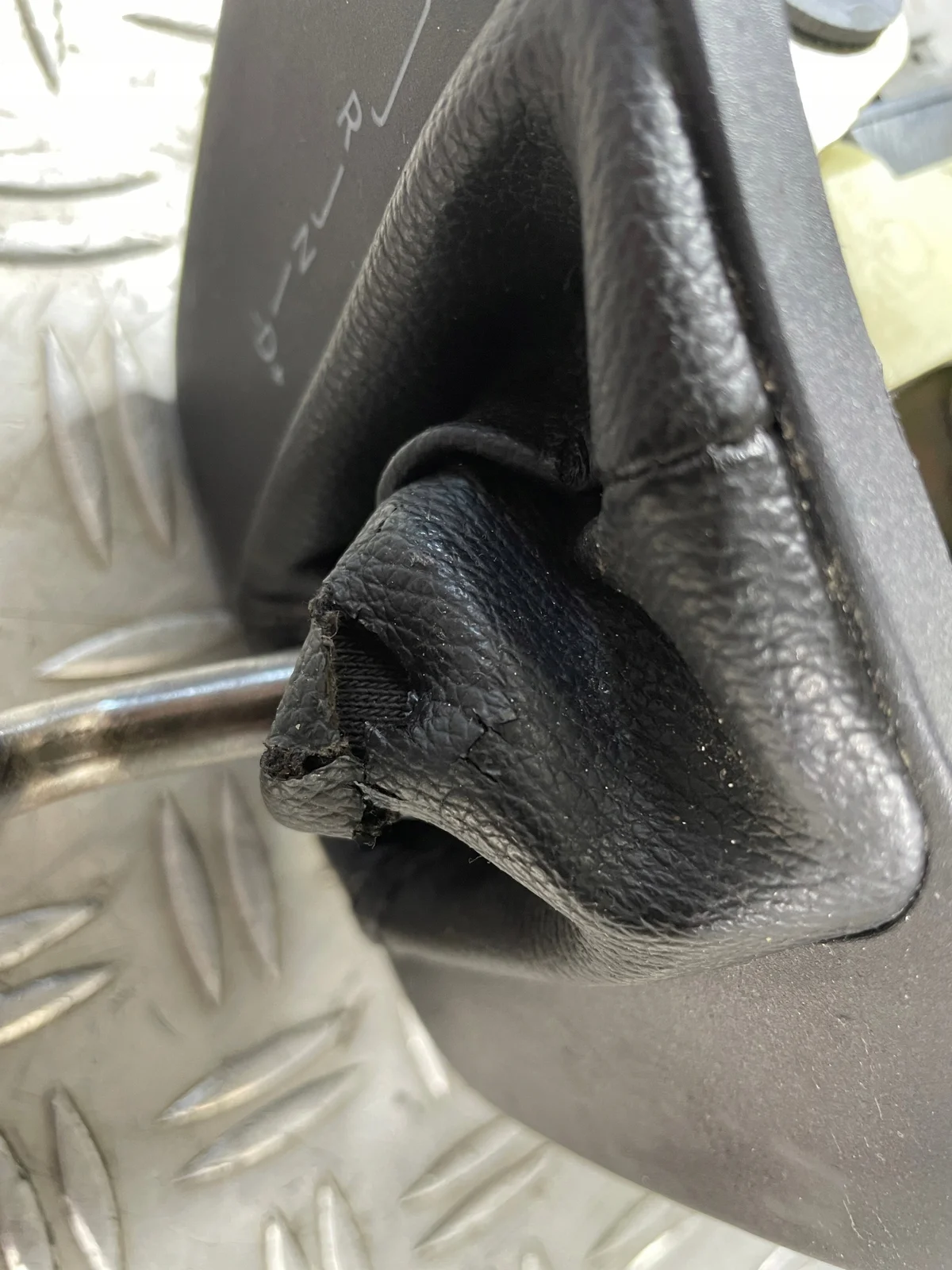 Sprinter 906 Gear Shift Lever 3.0 Used image 4