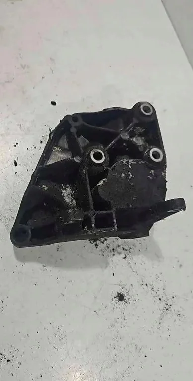 Support compresseur clim BMW 3 E46 64557787319
