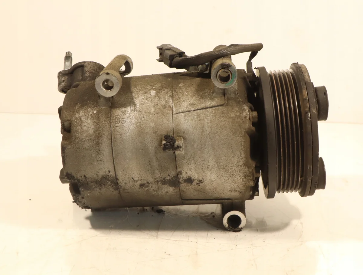 Ford AV6M-19D629-BC ilmastointikompressori