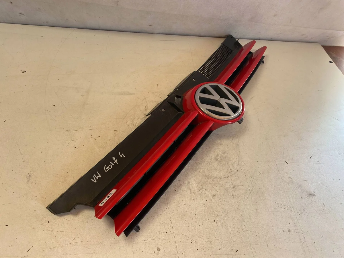 VW Golf IV 2000 Grille 1J0853655D
