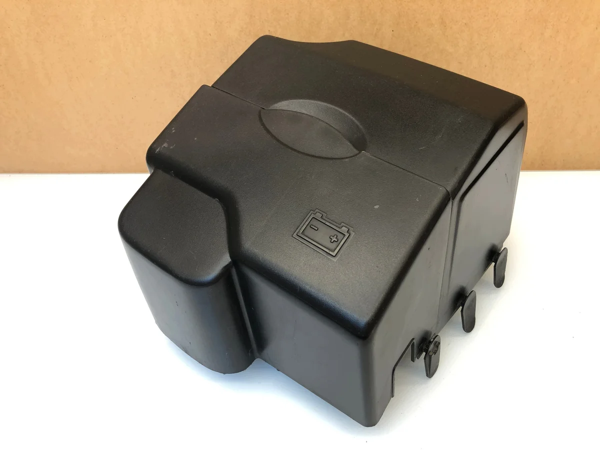 Peugeot 207 - Copertura Batteria Usata OEM