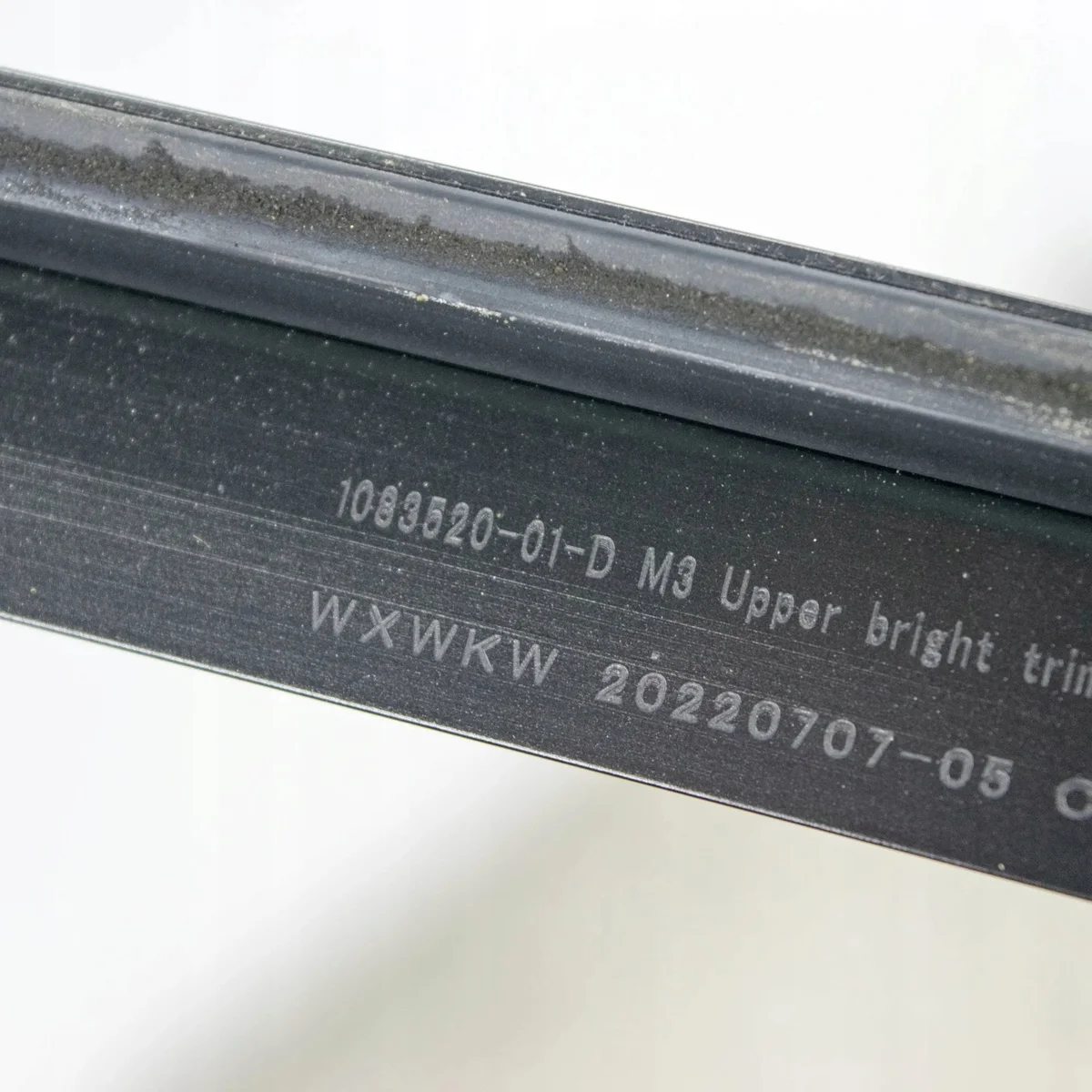 Tesla 3 Karosslist Höger 1083520-01-D Begagnad image 3