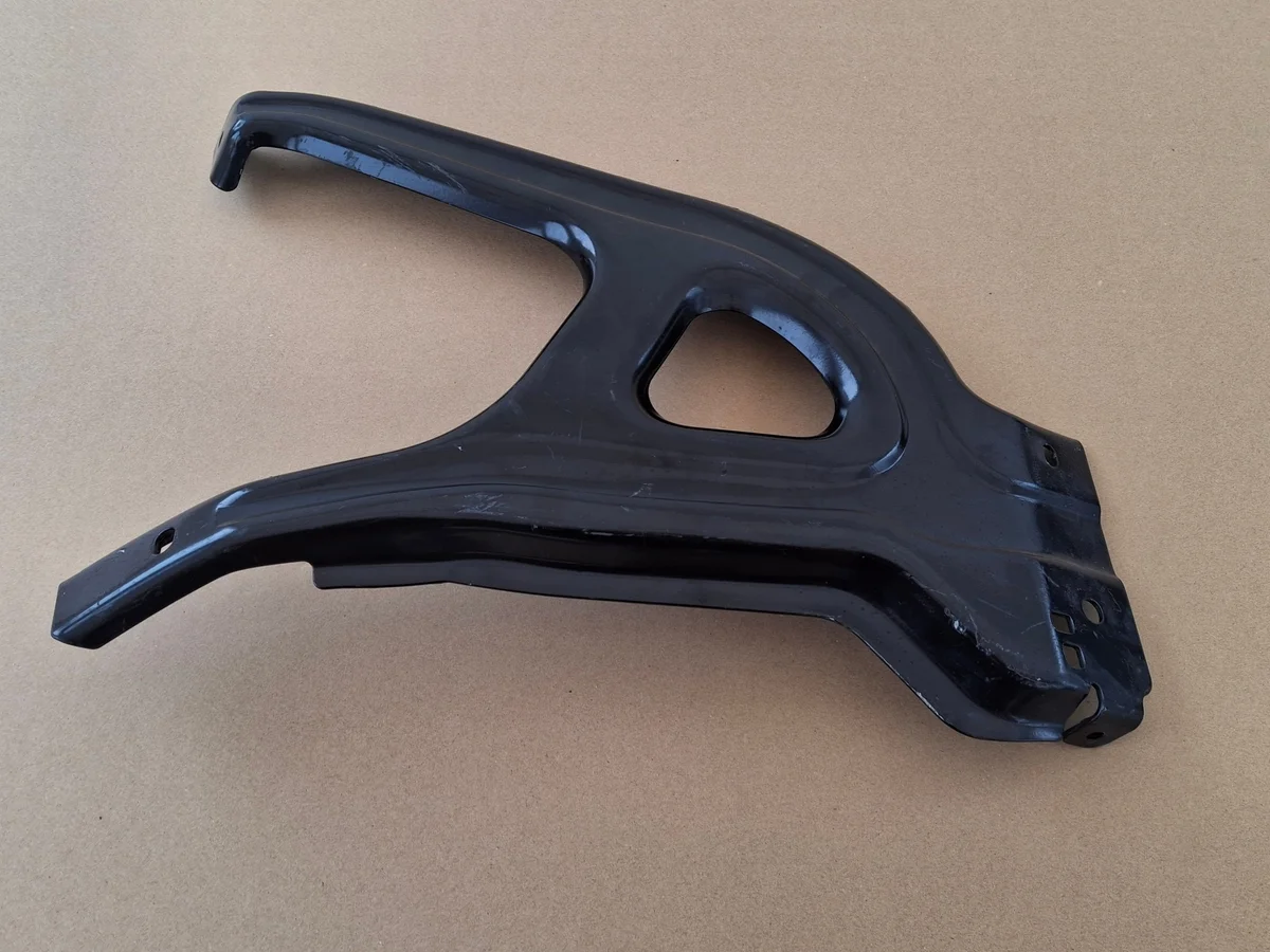 Volvo FM FM4 Upper Step Mount Bracket Right Used image 3
