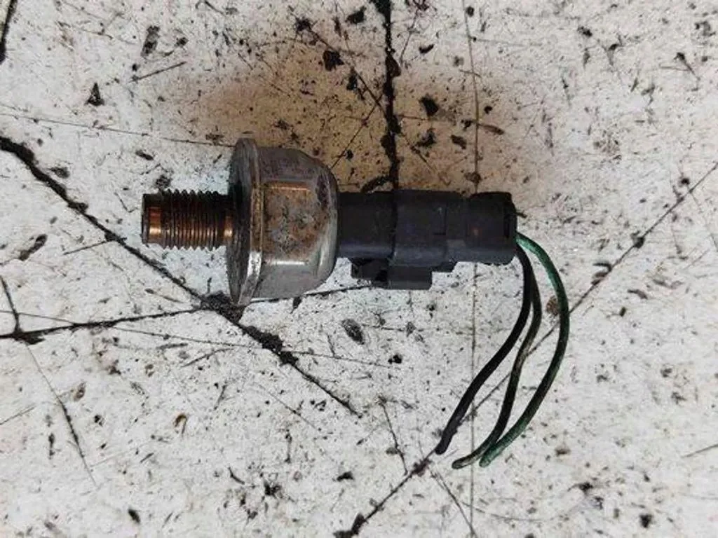 Fuel Pressure Sensor Renault Grand Scenic II