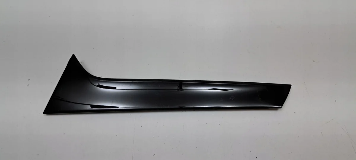 Audi Q5 II 80A Moldura Porta-malas Esquerda Traseira