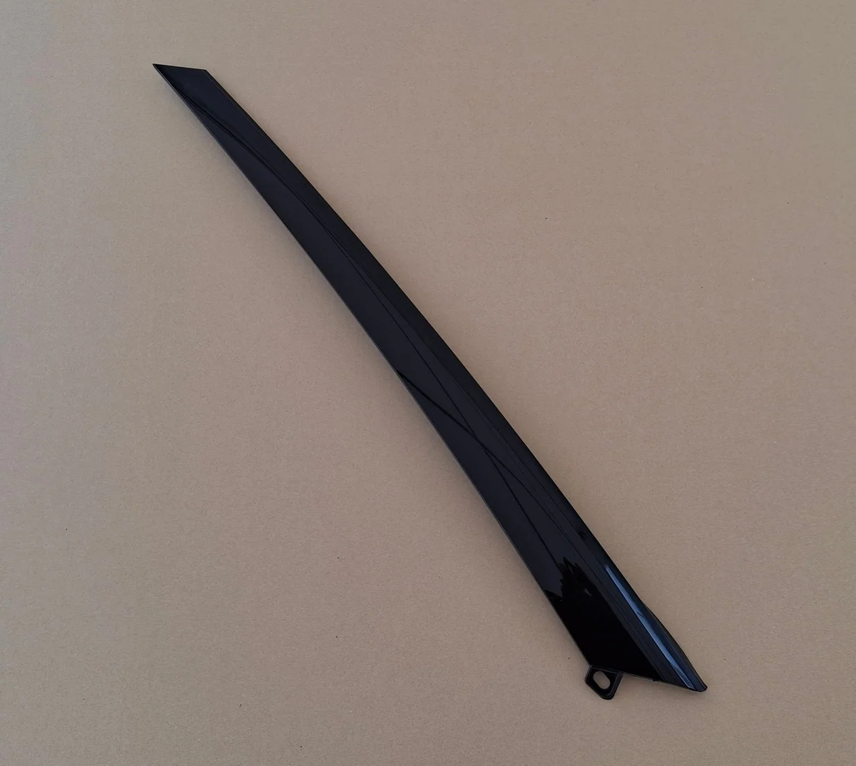 VW ID. BUZZ Cache Pilier Droit Avant 1T3853266B