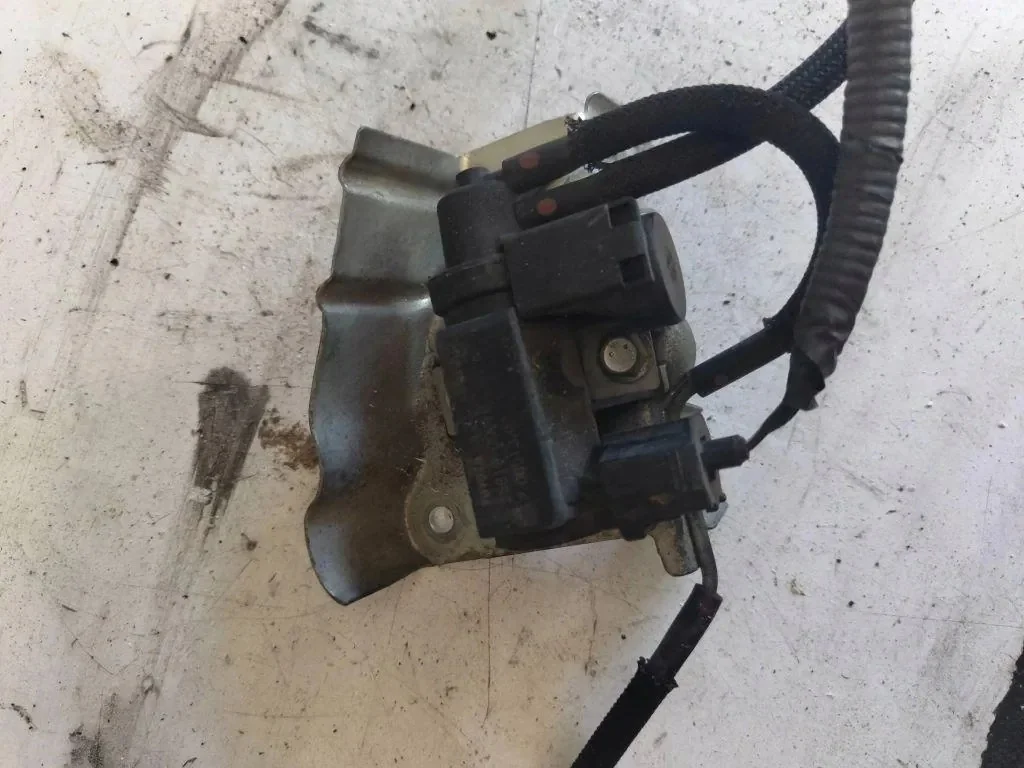Ventil Toyota Avensis 2.23L Diesel 70051307