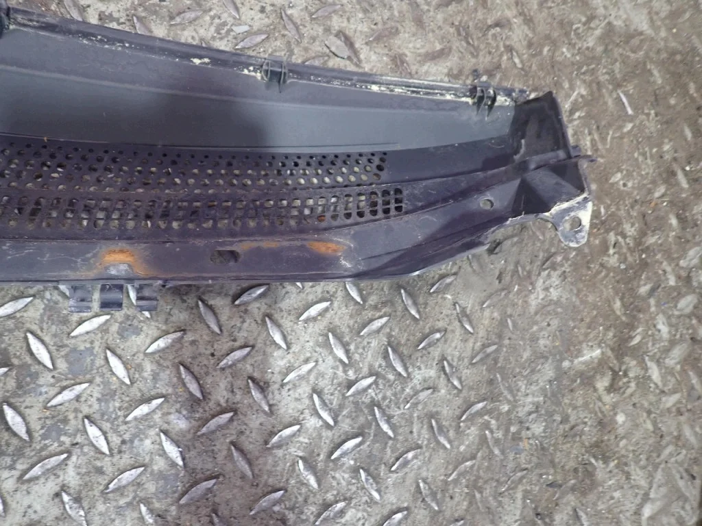Mitsubishi Colt VI Z30 Windlauf Plastik Gebraucht image 6