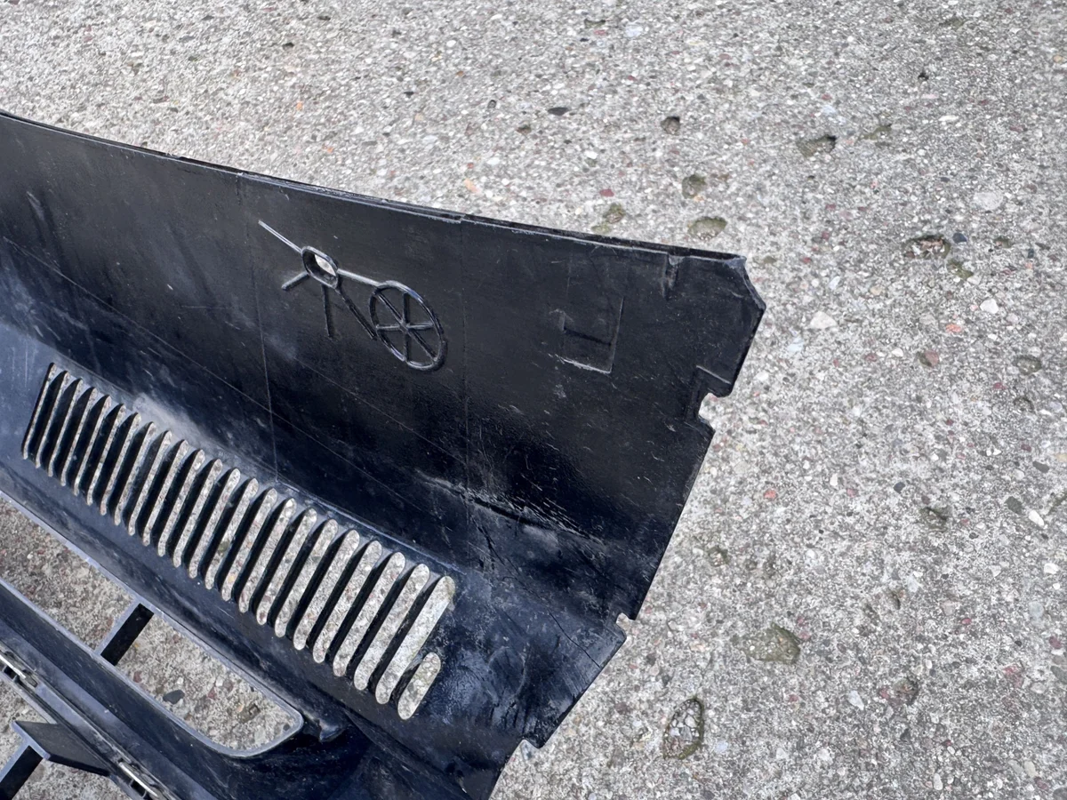 Grille avant VW Transporter T5 Multivan II image 10