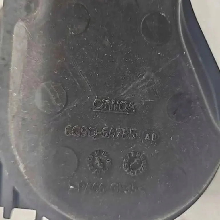 2006 Ford Focus Engine Compartment Part 6G9Q6A785 image 3