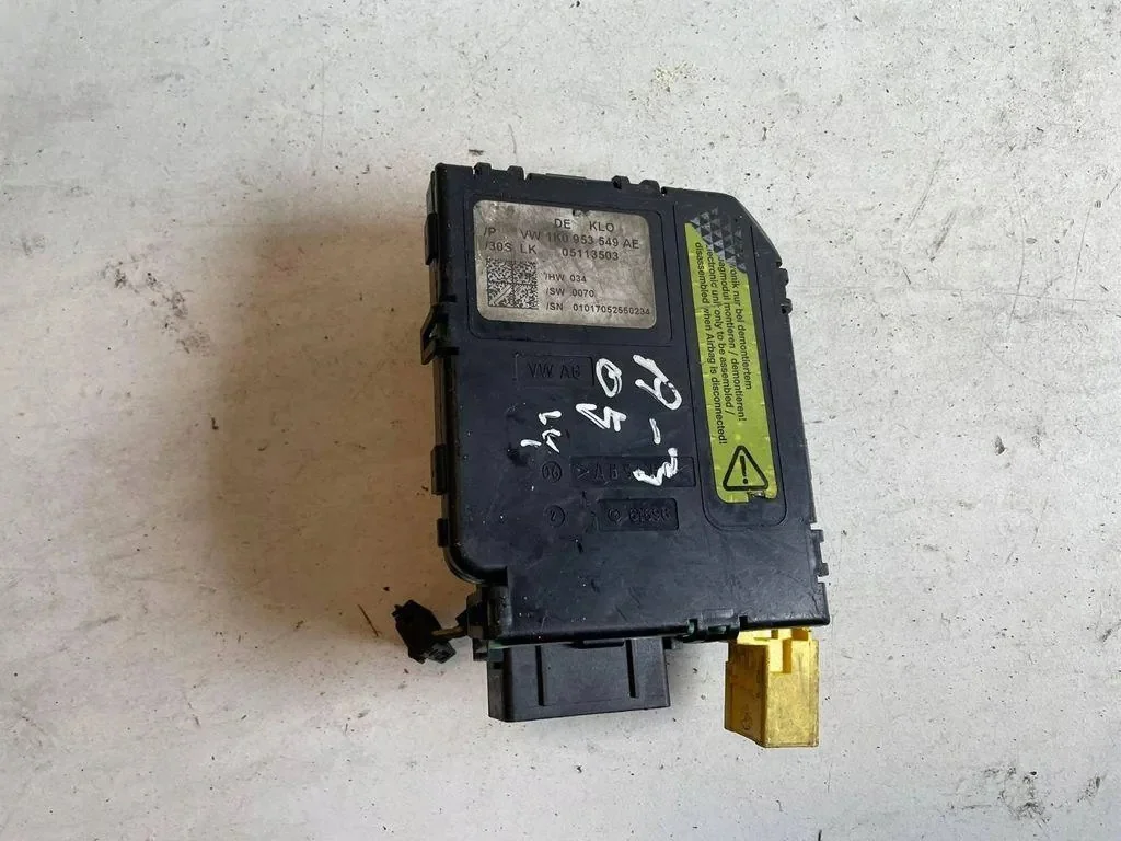 Ohjauspyörän asentoanturi Audi A3 1K0953549AE
