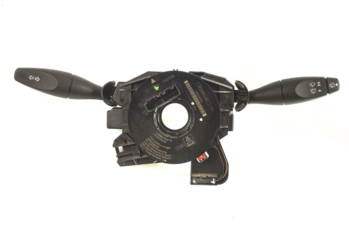 Commutateur Ford Focus MK1 LIFT 98AG13335AG