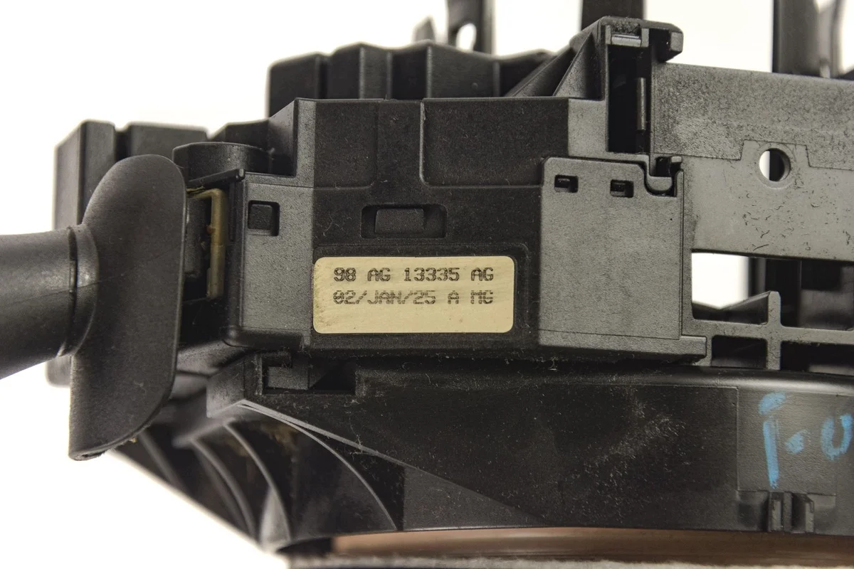 Ford Focus Mk1 yhdistelmäkytkin 98AG13335AG thumbnail 6