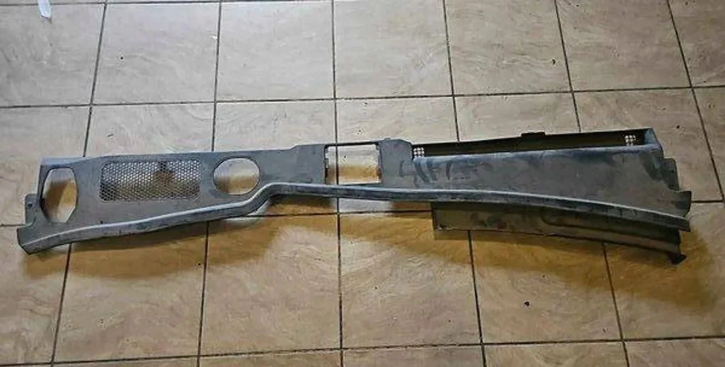 Plástico limpiaparabrisas Audi Q5 8R 8R1819447C