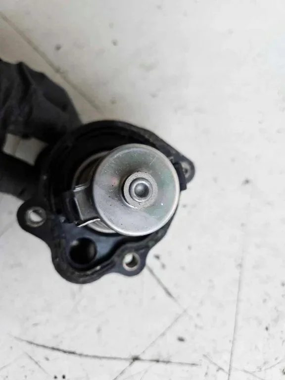 Mazda 6 2003 Gehäuse Thermostat 3M4G8575AA